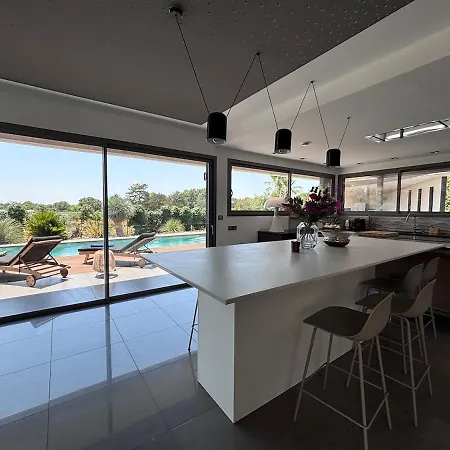 Superbe En Bord De Golf Villa