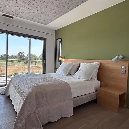 Superbe En Bord De Golf Villa